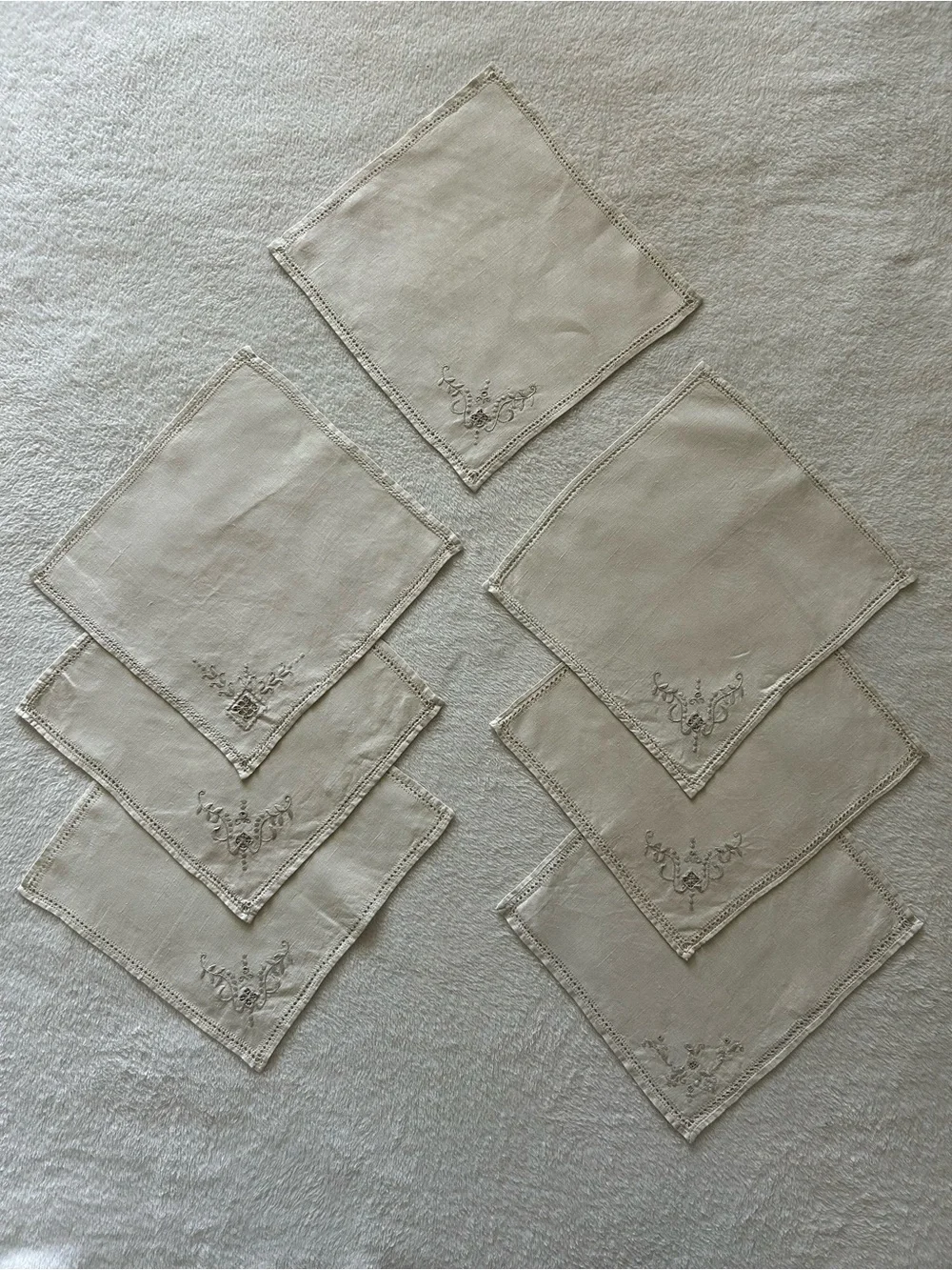 N/A vintage linen